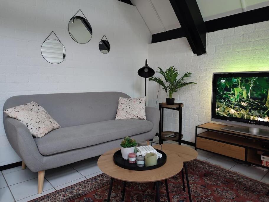 Vrijstaande Recreatiebungalow Met Slaapvide Posterholt Экстерьер фото