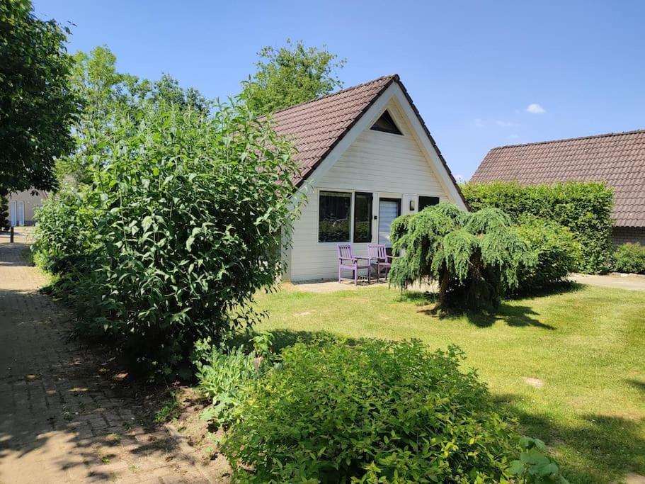 Vrijstaande Recreatiebungalow Met Slaapvide Posterholt Экстерьер фото